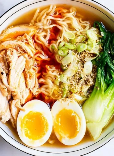 Bowl of delicious instant ramen made in an Instant Pot