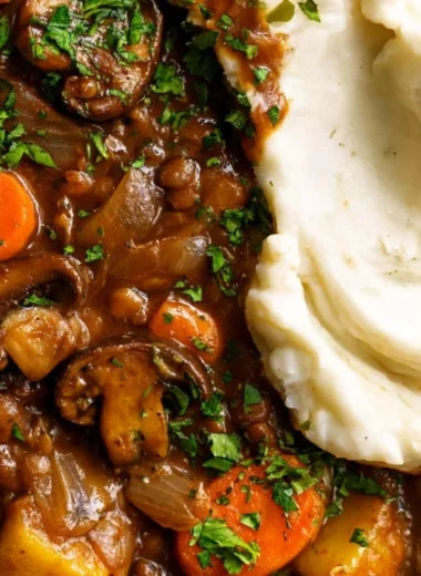 Delicious easy one pot vegetable stew loaded with fresh vegetables